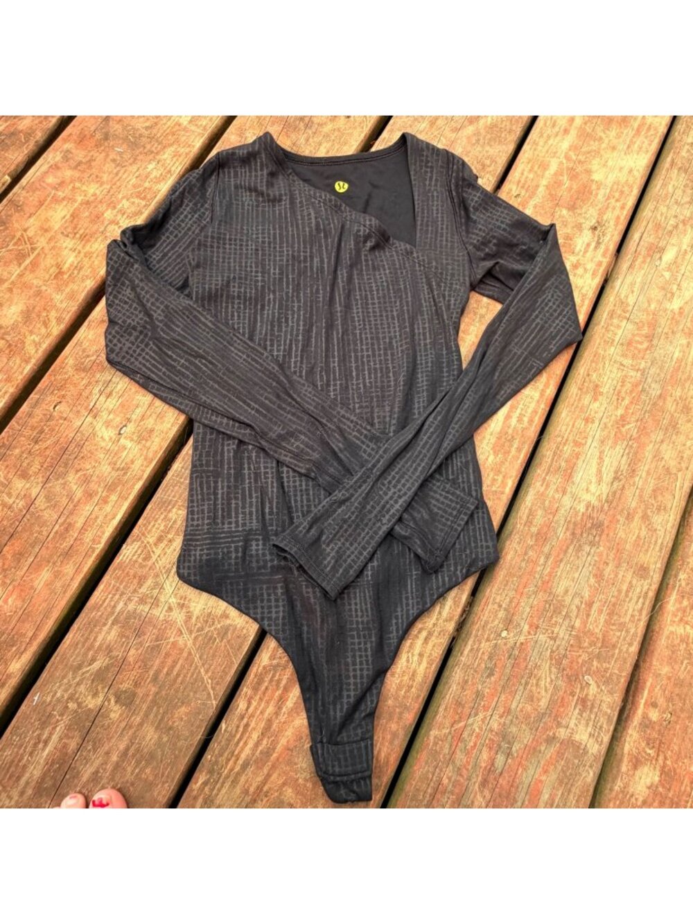 Lululemon Black Long-Sleeve Bodysuit With Snap Closure Size 4